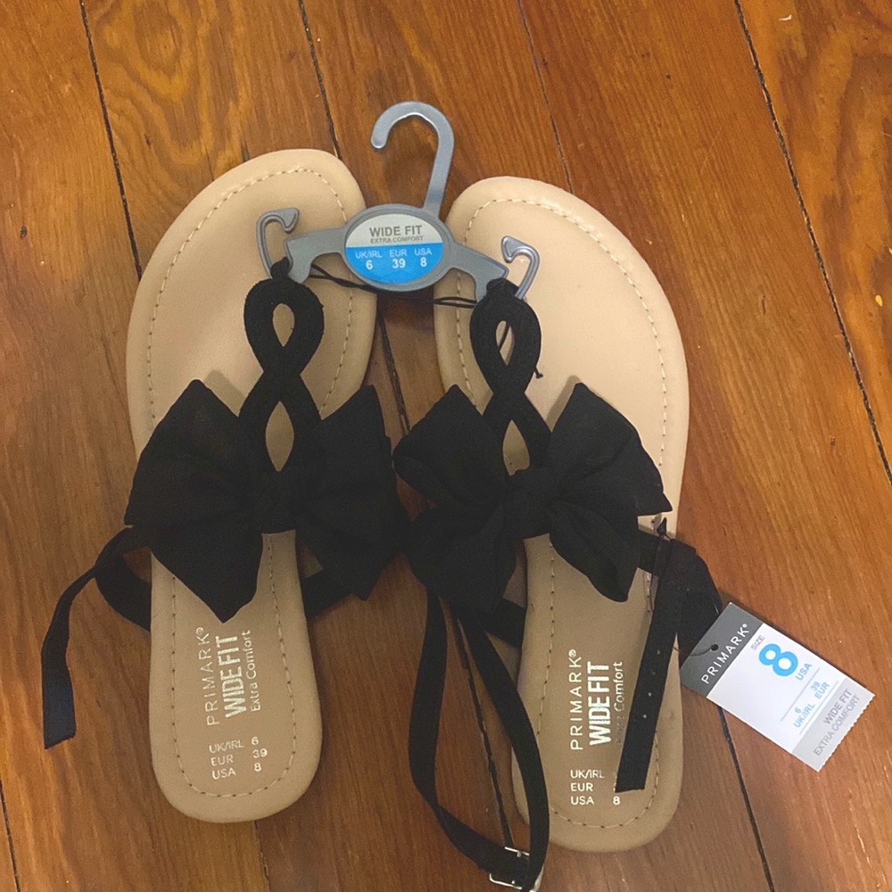 Sandals With Bow